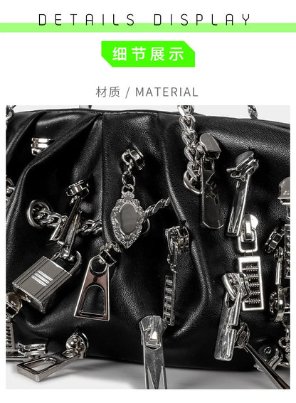 Borsa per ascelle con gnocchi increspato stile punk 2025 Borse a tracolla da donna con decorazione per la testa con cerniera multipla Borse Y2K per ragazza piccante