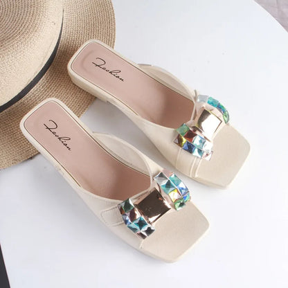 Claques d'été une pièce, nouvelles sandales de plage tendance à strass de couleur unie, chaussures plates décontractées pour femmes