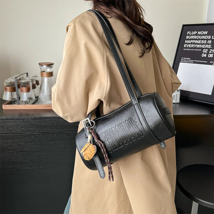 Borse a tracolla multifunzionali a forma di cilindro per donna 2024 Borse invernali di ultime borse firmate Borsa a tracolla di lusso con pendente