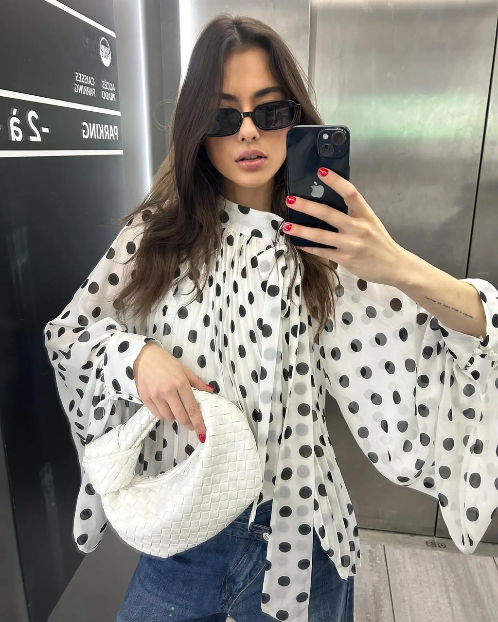 Elegante Camicia Retrò a Pois con Lacci da Donna, Maniche Lunghe a Lanterna, Trasparente e Scavata, Blusa Larga 2026, Top da Donna per il Quotidiano e il Lavoro