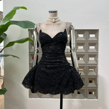 UMI MAO Abito sexy estivo Maglia con giunture Industria pesante Pizzo Catena di metallo Tracolla Abito di nicchia dal taglio basso