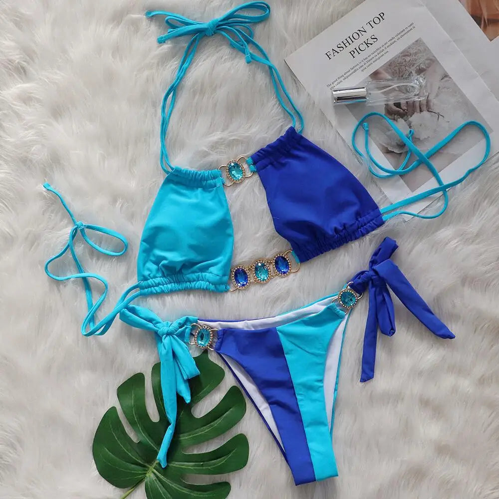 2026 Bikini da donna a due pezzi con scollo all'americana e inserti di diamanti, modello intagliato, costume da bagno da spiaggia