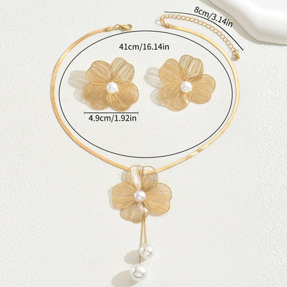 Ensembles collier et boucles d'oreilles pour femmes en cuivre, polyvalents, fleur incrustée, perle, design de niche, chaîne longue à clavicule, bijoux de mode