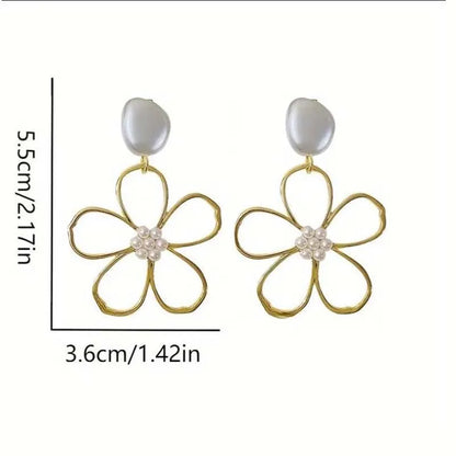 Orecchini semplici con fiori di perle per le donne Orecchini con temperamento senso del metallo di fascia alta alla moda Tendenza 2025