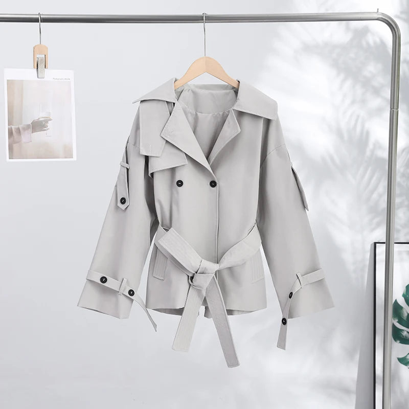 Trench Coat Corto da Donna con Cintura, Collo a Risvolto, Maniche Lunghe, Oversize, Antivento, Primavera-Autunno 2026