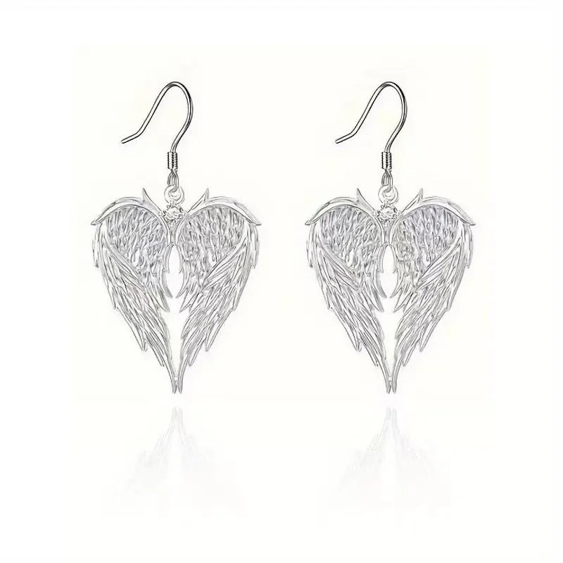 Collana con Ciondolo a Forma di Cuore con Ali d'Angelo in Argento con Micro Zirconi Incastonati, Nuovo Design Estetico di Alta Qualità, Squisita ed Elegante