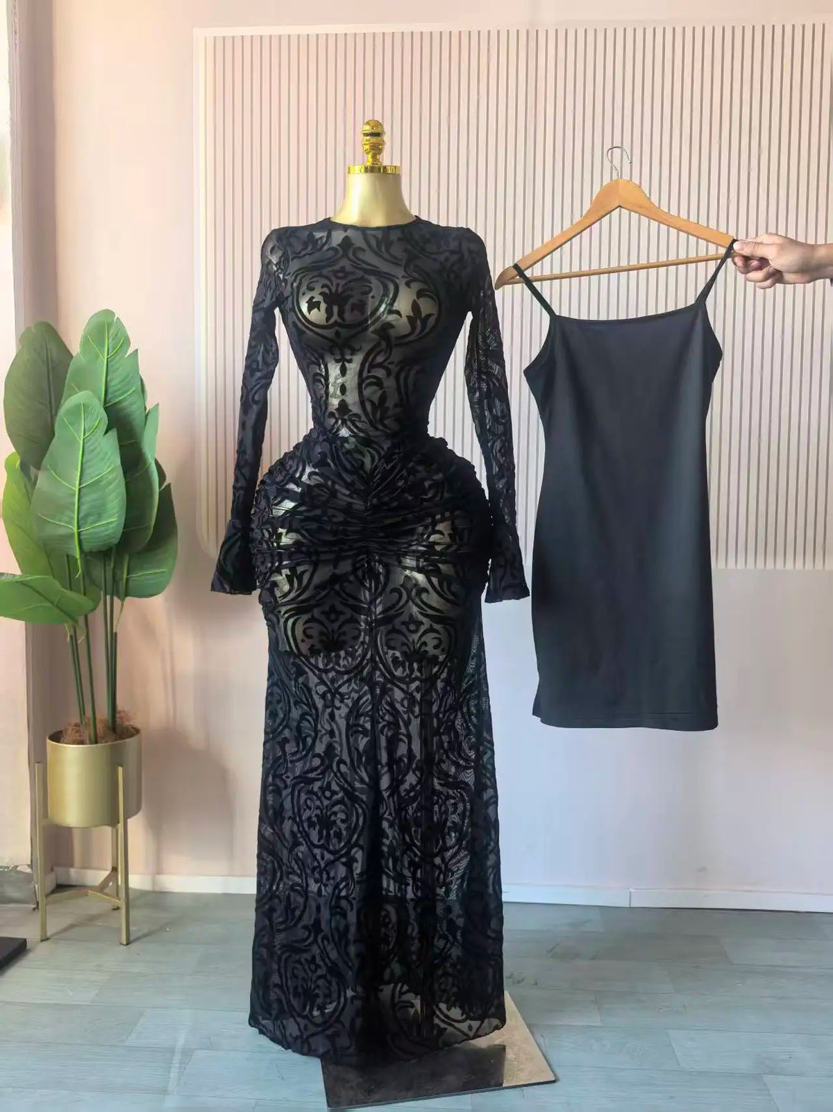 CM.YAYA Abito lungo aderente da donna a maniche lunghe in rete increspata trasparente con fodera 2025 Abiti da festa sexy per compleanno da sera autunnale