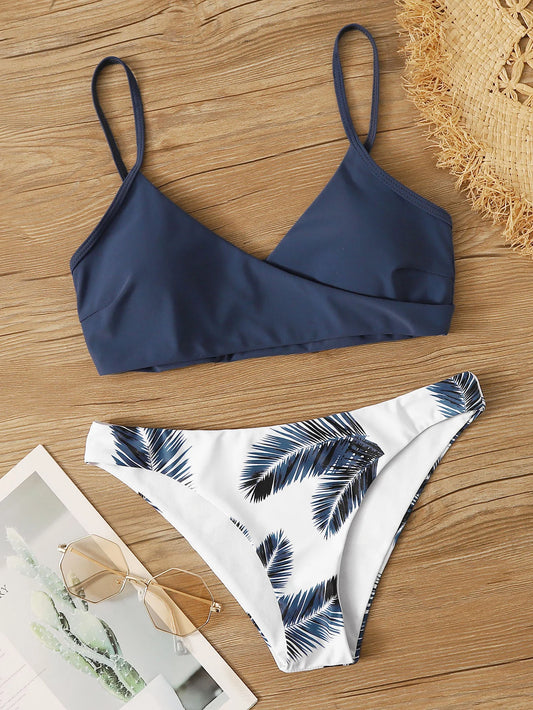 Damen-Wickel-Bikini-Set mit V-Ausschnitt – einfarbiges Oberteil und tropischer Palmenmuster-Slip, zweiteiliger High-Cut-Badeanzug mit Spaghettiträgern für den Strand
