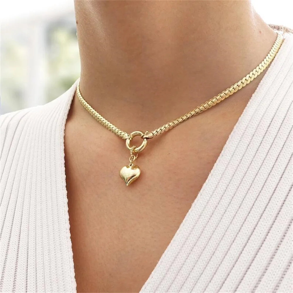 Collana con ciondolo moneta con ritratto di testa a catena spessa con piatto in oro punk vintage per gioielli hip-hop geometrici multilivello di moda da donna