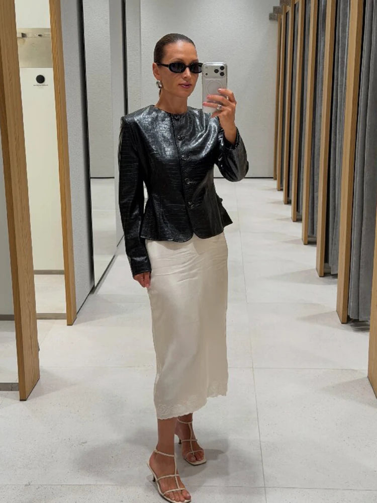 Giacca da donna in similpelle con stampa coccodrillo, scollo rotondo, chiusura con bottoni, orlo a peplum svasato, vestibilità slim, cappotto corto, abbigliamento da strada per donne.