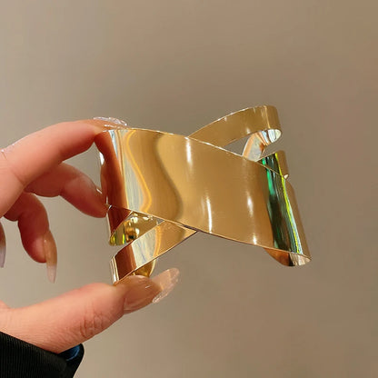 Bracciale in lega geometrica multistrato con anello in metallo per donna Accessori per gioielli da festa di lusso con anello da braccio stile esagerato e fresco