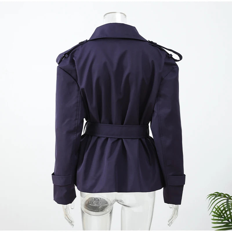 Trench con lacci con risvolto solido per le donne Moda maniche lunghe spalla larga cappotto corto allentato 2025 Nuovo autunno pendolari Outwear