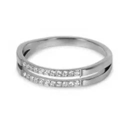 Anello minimalista con cuore d'amore in acciaio inossidabile per donna Anelli con zirconi intarsiati Gioielli di moda romantici impermeabili color oro