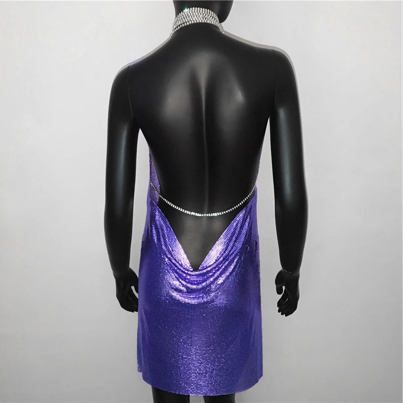 AKYZO Mini abito patchwork con paillettes dorate sexy Donna senza maniche Taglio basso Catene di metallo Halter Slim Abiti da festa da discoteca affascinanti