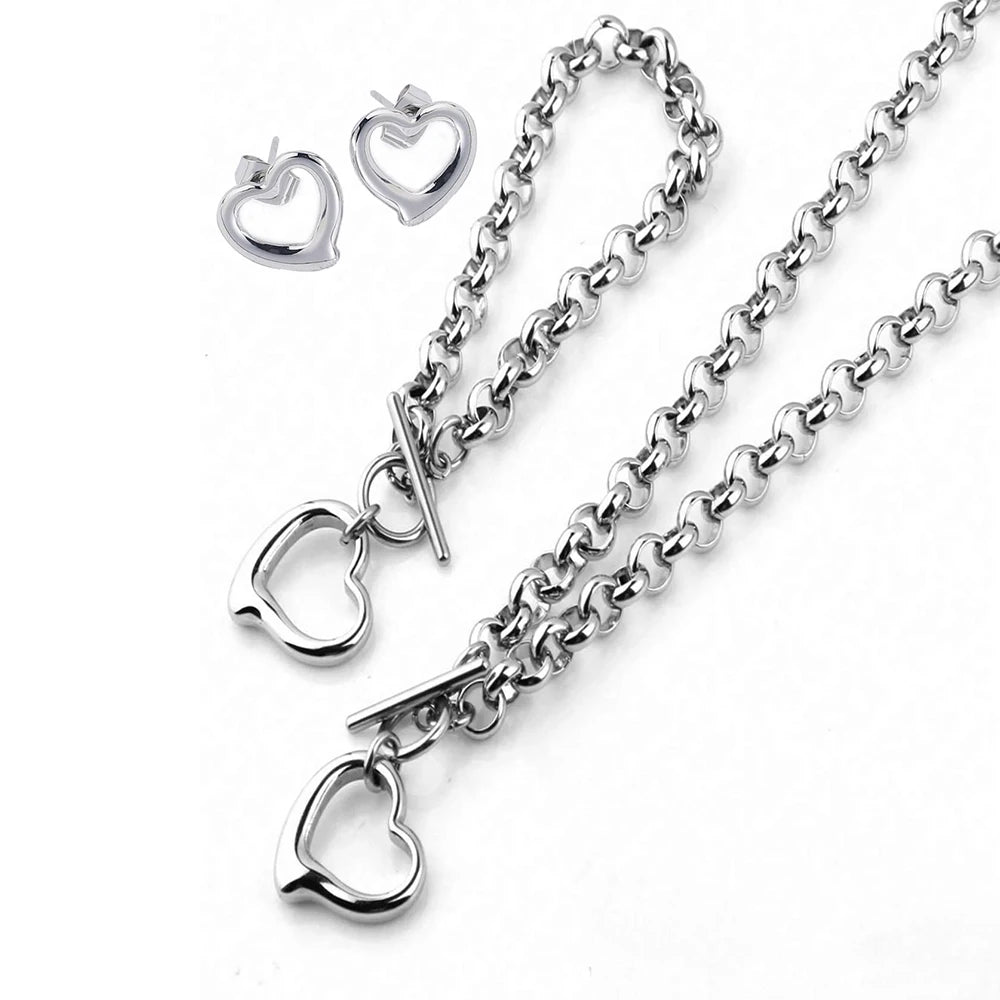 Aomogo Set INS Exquisite Love Fashion Bracciale in acciaio inossidabile Orecchini Collana Set di ciondoli Articoli quotidiani per le donne Bomboniere