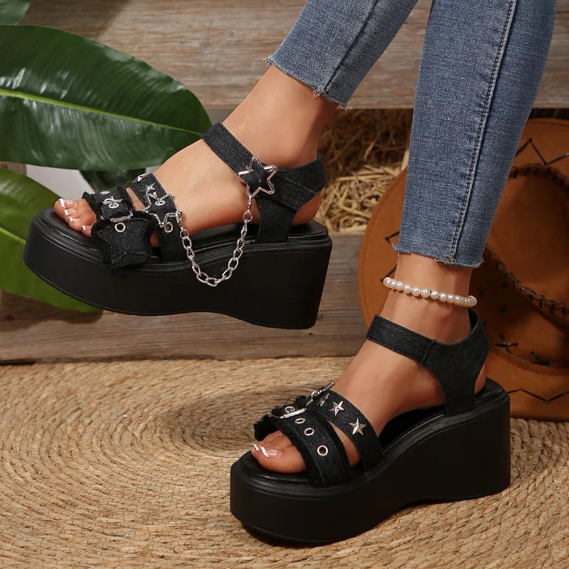 Nuovi Sandali Estivi con Zeppa e Plateau, Catena Metallica, Taglie Grandi, Stile Romano, Punta Aperta, Scarpe Casual con Tacco Rialzato