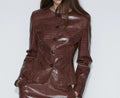 Giacca da donna in similpelle con stampa coccodrillo, scollo rotondo, chiusura con bottoni, orlo a peplum svasato, vestibilità slim, cappotto corto, abbigliamento da strada per donne.