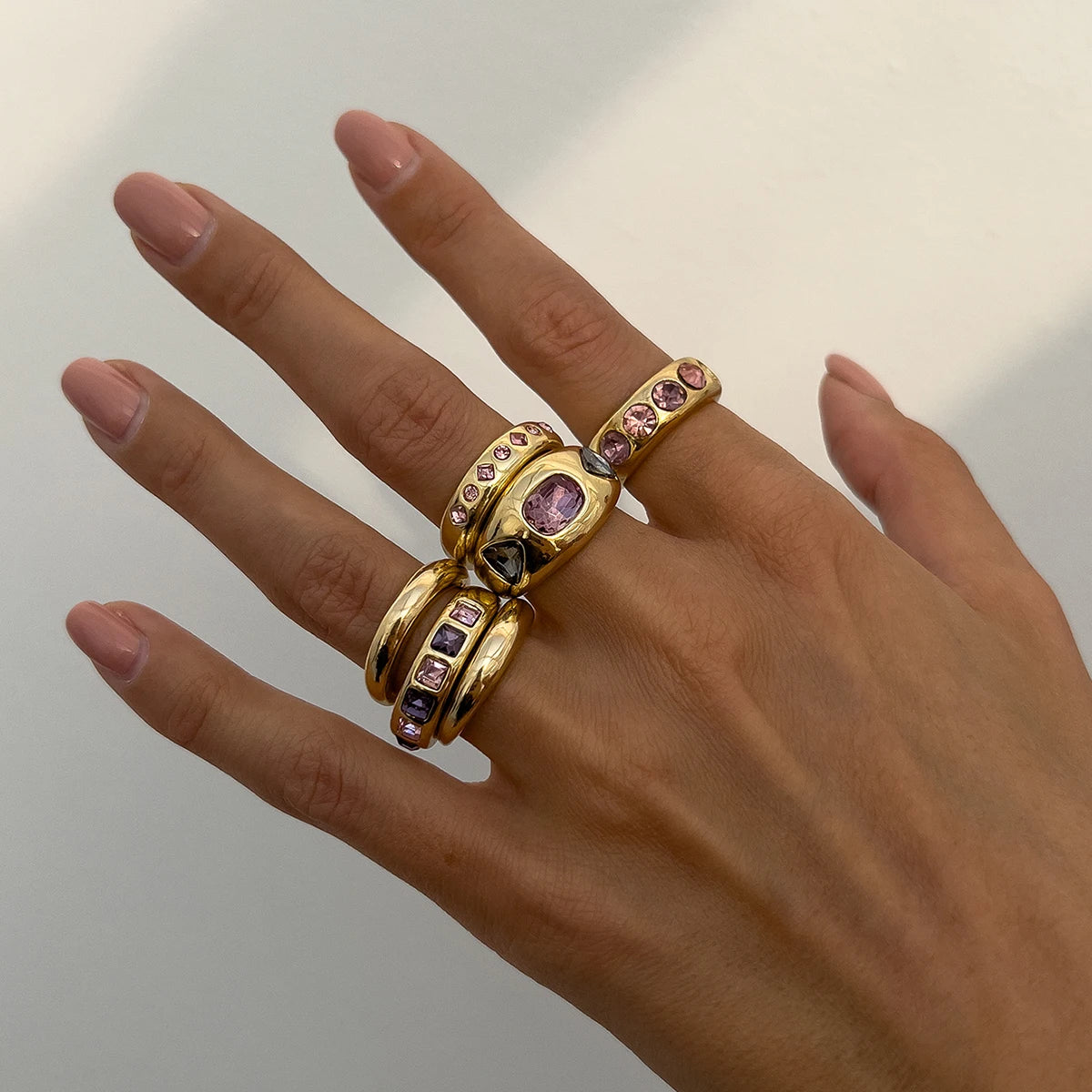 Salircon 6 Pz/set Intarsiato Zircone Viola Anello di Apertura Regolabile Set Donne Anello di Colore Oro Liscio per il Regalo Dei Gioielli Quotidiani Femminili