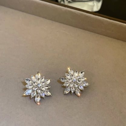 Orecchini a bottone con strass delicati geometrici vintage per le donne Orecchini con nappa in cristallo smeraldo Gioielli da sposa di design di lusso N1