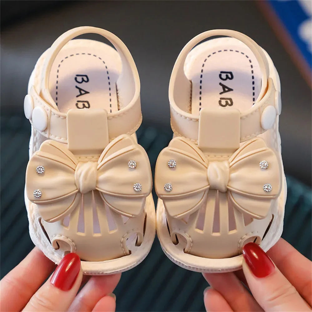 Sandales d'été pour enfants, fond souple, chaussures antidérapantes pour bébés et petits enfants, sandales Baotou pour bébés filles