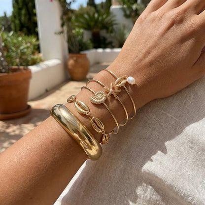 Bracelets Set d'Été Océan Coquillages Étoiles de Mer Perles pour Femmes Alliage de Fer Éclat Ensoleillé Superposable Bijoux de Vacances à la Plage Cadeaux