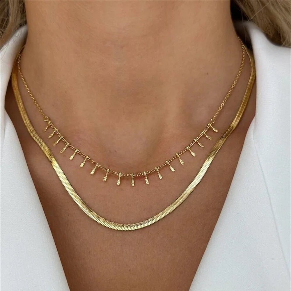 Collana con ciondolo moneta con ritratto di testa a catena spessa con piatto in oro punk vintage per gioielli hip-hop geometrici multilivello di moda da donna