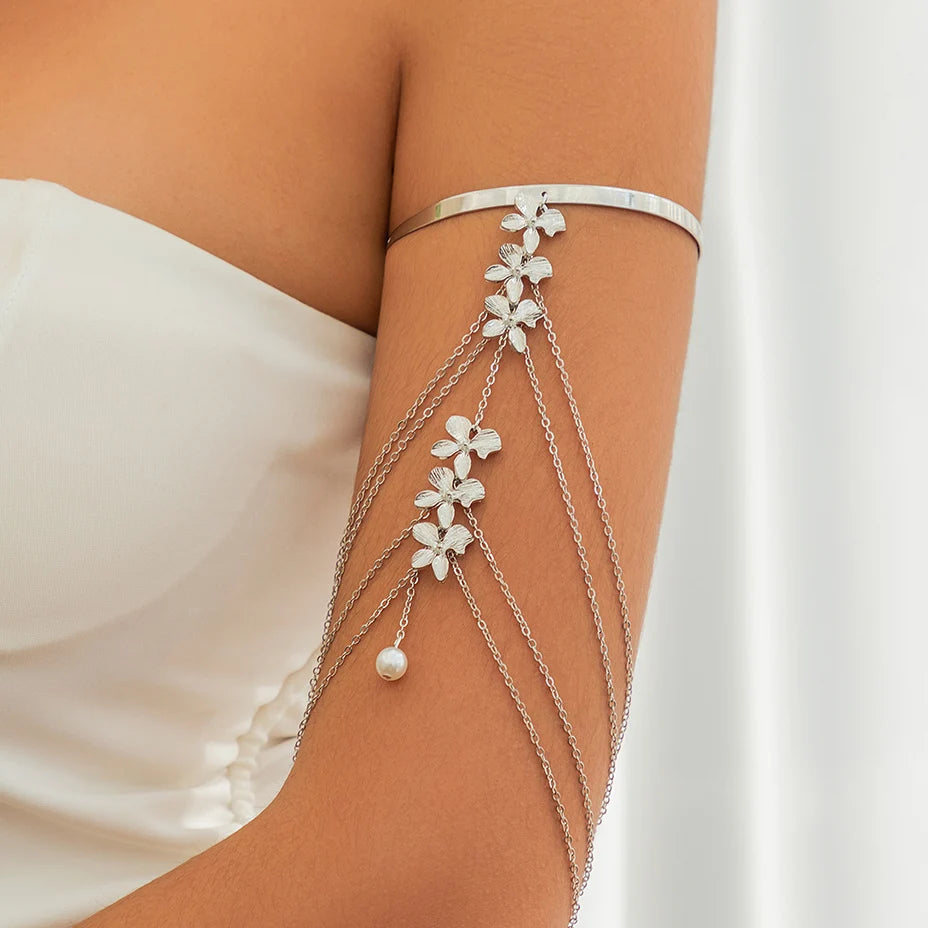Ingemark 17 Stili Boho Ciondolo in cristallo Braccialetti aperti per le donne Wed Bridal Goth Nappa Braccialetti con braccio a maglie Regalo di gioielli per feste