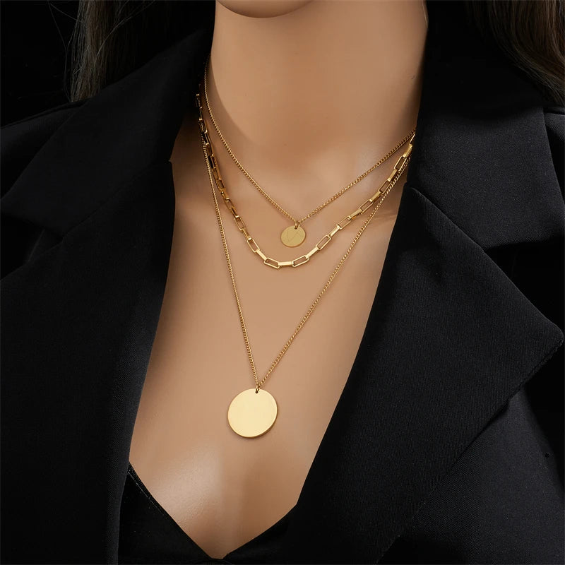 DIEYURO Collana con ciondolo rotondo 3in1 in acciaio inossidabile 316L color oro per le donne Regalo di gioielli con collo a catena multistrato per ragazze di moda