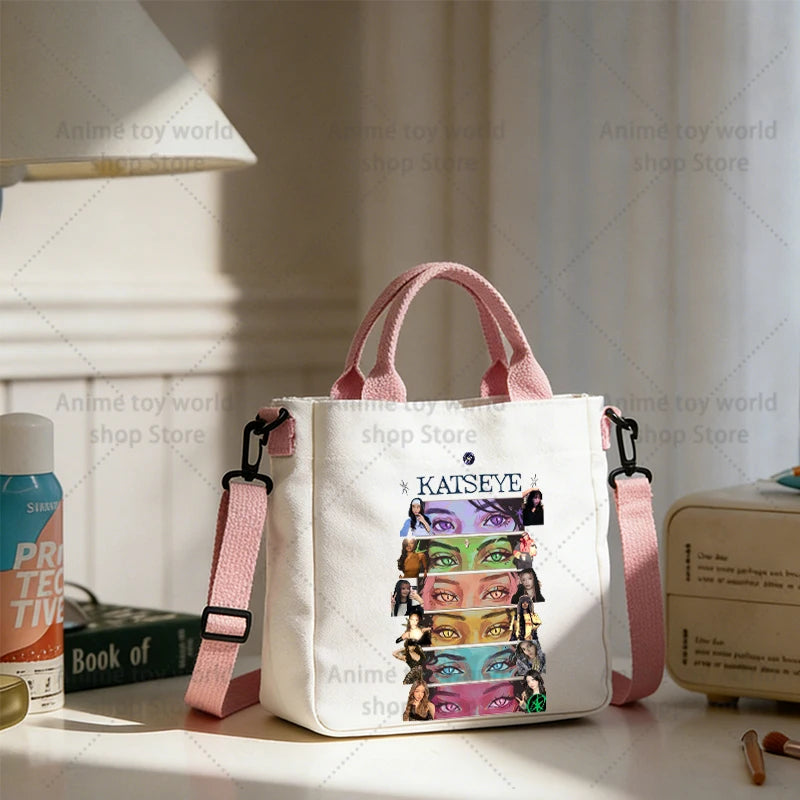 KATSEYE Borse di tela da donna Borsa a tracolla per ragazze Borse tote moda Ragazza Borsa tote per cartoni animati Borsa di grande capacità Borse per la spesa Regalo