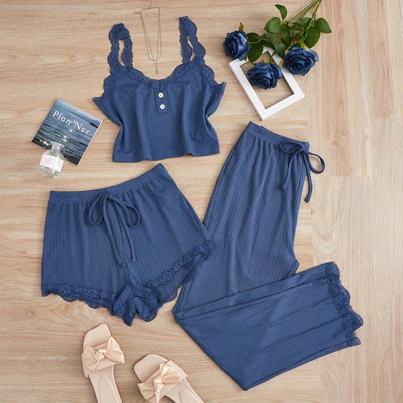Nuovo 2025 Set pigiama estivo da donna 3 pezzi Pantaloncini e pantaloni con gilet solido abbinati con giunture in pizzo per set di indumenti da notte sexy per la casa