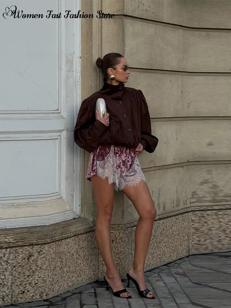 Pantaloncini Corti in Velluto con Inserti in Pizzo Sexy, Vita Alta Elastica, Mini Shorts Larghi da Donna, Nuova Collezione Estiva 2026, Streetwear Femminile