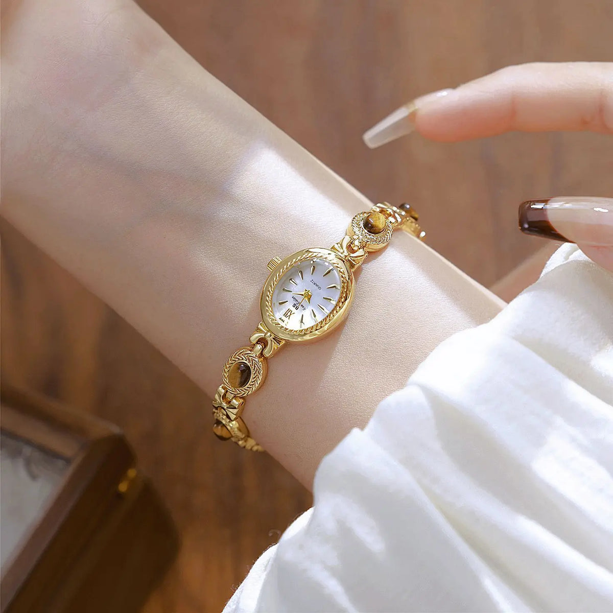Orologio da donna elegante Bracciale in giada Orologio piccolo Orologi al quarzo moda Orologio da polso dorato di lusso Regali per le donne Marchio originale