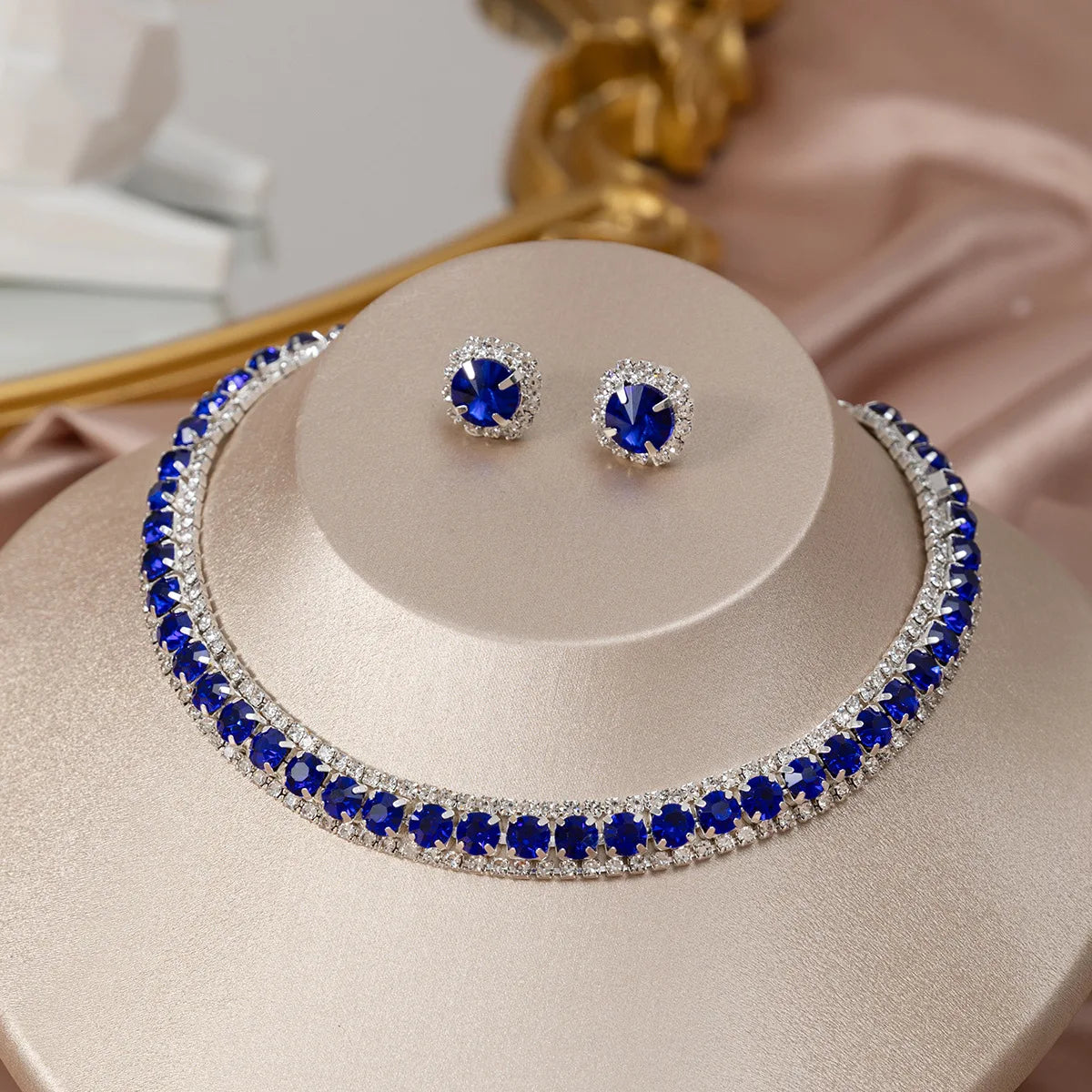 Damen-Strass-Halskette und Ohrringe, modisches Schmuckset, trendige Accessoires für Party und Alltag