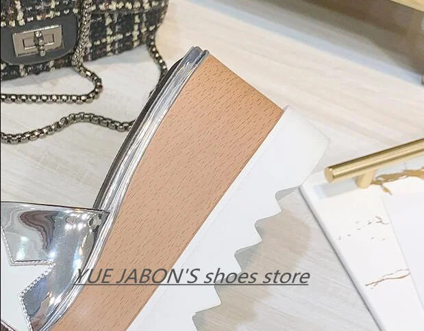 Genuine Leather Buckle Strap Sandals Breathable Sneakers Stars women summer rivets shoes Korean Style Platform Casual Shoes