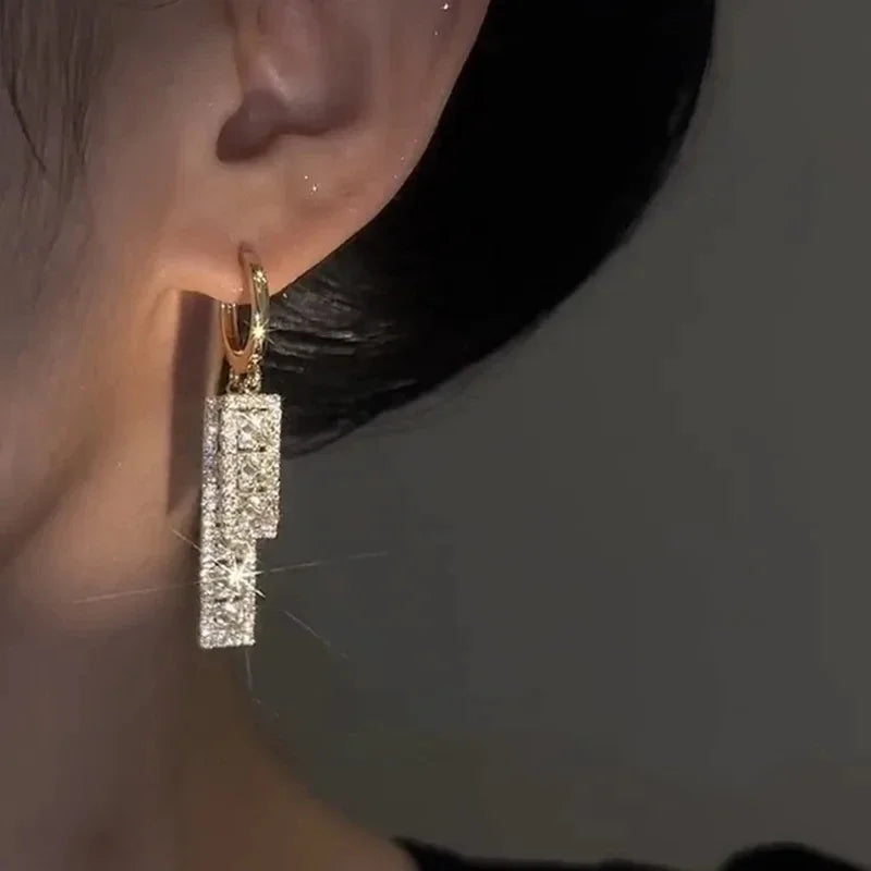 Nuova tendenza della moda Design unico Orecchini rettangolari eleganti e squisiti con zirconi per gioielli da donna Regali premium per feste di nozze