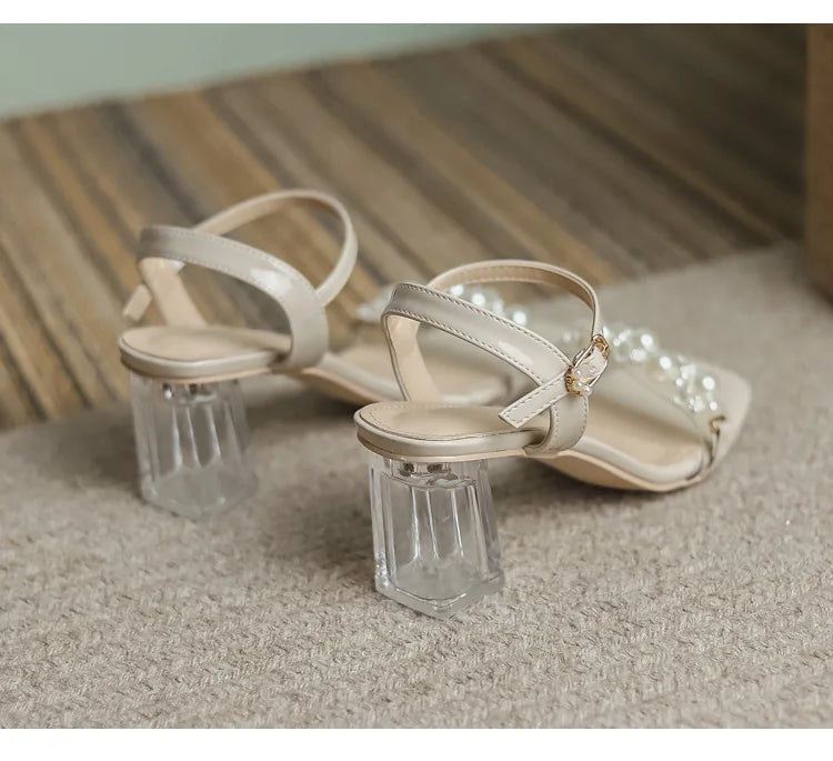 Damen-Sommersandalen 2026 Neu mit Perlen High Heels Pantoletten Mädchen mit Kristallabsatz Trendige transparente Sommerschuhe