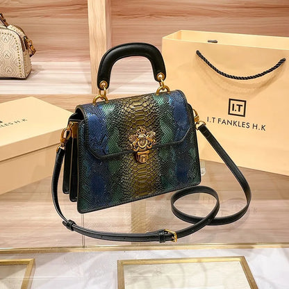Borsa da donna leggera di marca di lusso per la primavera e l'estate 2025, borsa a tracolla di alta qualità del designer, borsa a tracolla alla moda,