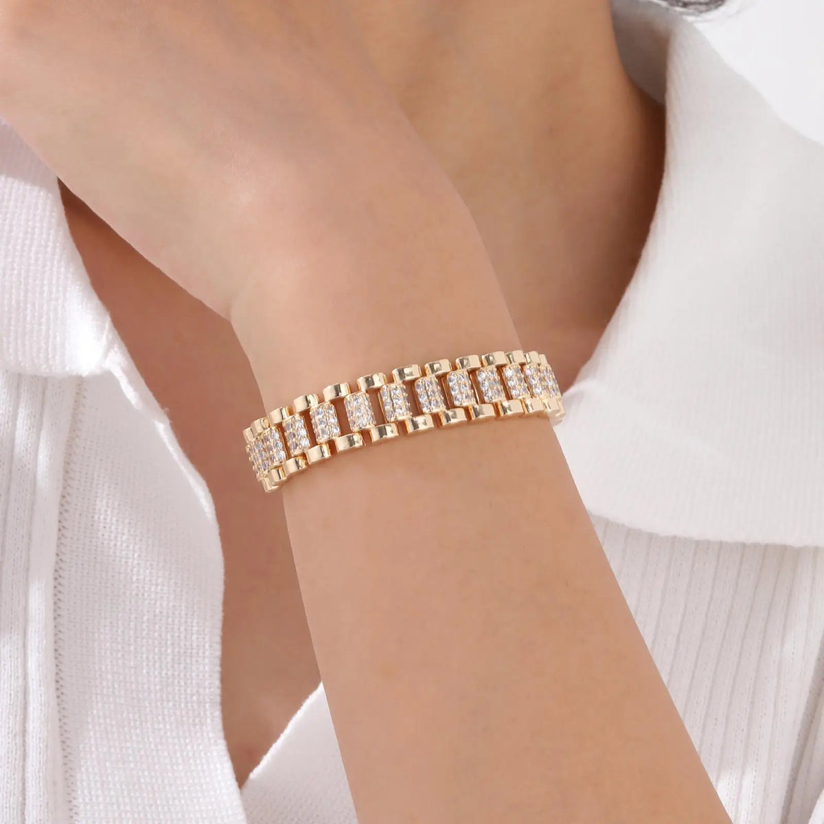 Bracciale a catena con graffetta Cinturino per orologio con zirconi placcati in oro 14 carati Collegamento grosso Gioielli impilabili regolabili per regalo per ragazza da donna