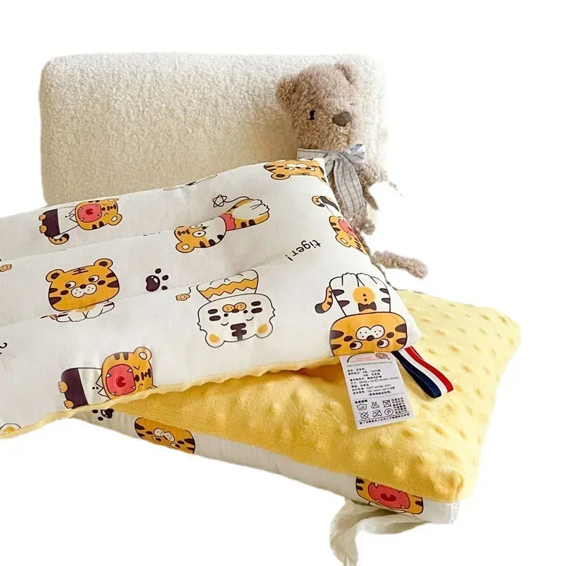 Morbido cuscino per bambini Comodo cuscino per neonato in velluto Poggiatesta per il sonno del bambino Cuscino per bambini traspirante Amore della mamma