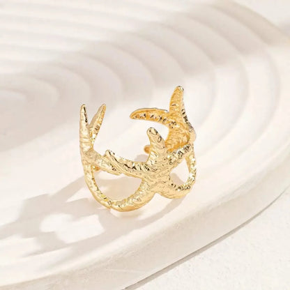 Questo anello di regolazione dell'apertura a bordo largo geometrico di alta qualità e alla moda con oro elettrolitico e design minimalista è Perf