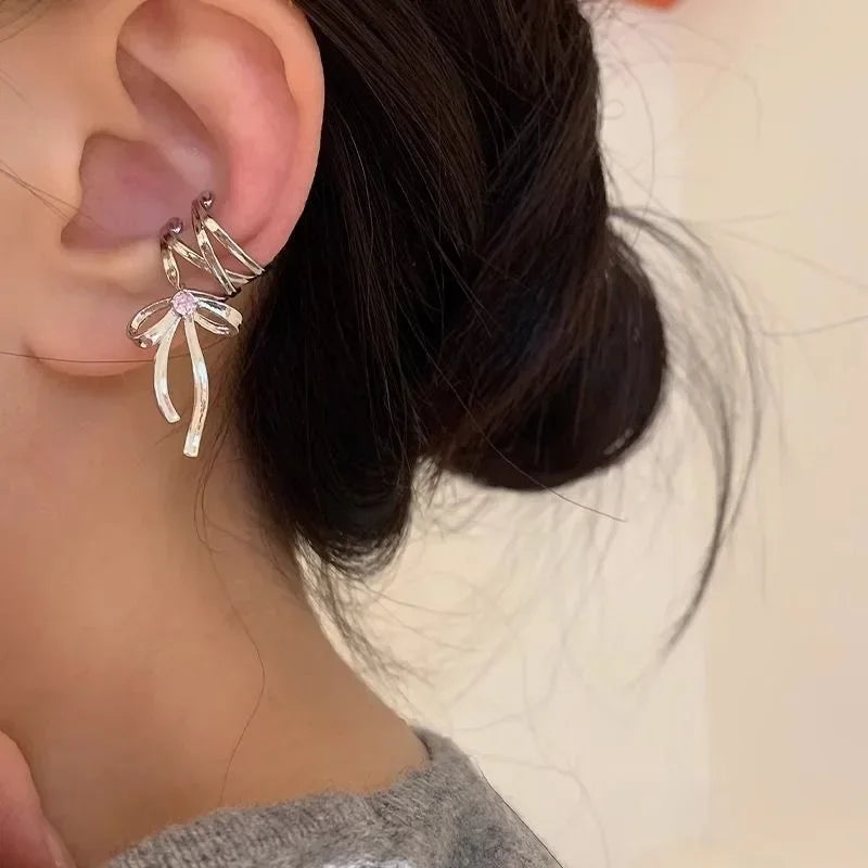 Orecchini con polsino dell'orecchio della farfalla rosa per le donne ragazze Fashion Bowknot No Piercing Clip orecchino Piercing finto Clip di balletto su gioielli