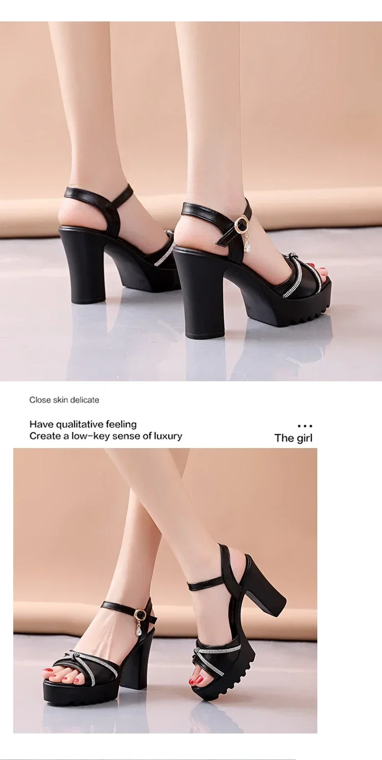 Sandales femme Été 2025 Chaussures femme à talon épais compensées à plateforme Chaussures imperméables épaisses Super-hautes Beige