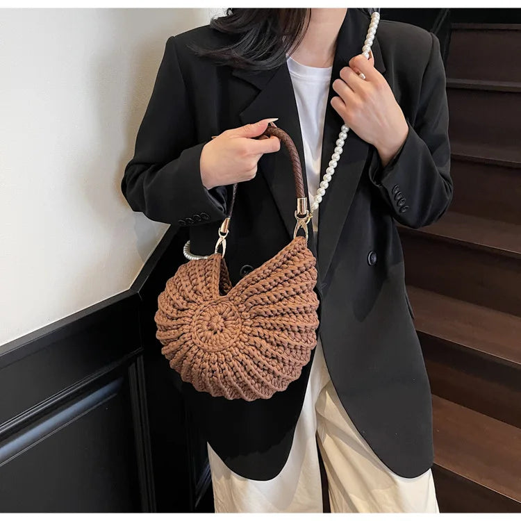 Borse a tracolla da donna all'uncinetto a forma di conchiglia creativa Divertenti catene di perle carine Borsa a tracolla in tessuto fatto a mano Novità piccole borse
