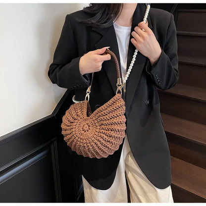 Borse a tracolla da donna all'uncinetto a forma di conchiglia creativa Divertenti catene di perle carine Borsa a tracolla in tessuto fatto a mano Novità piccole borse