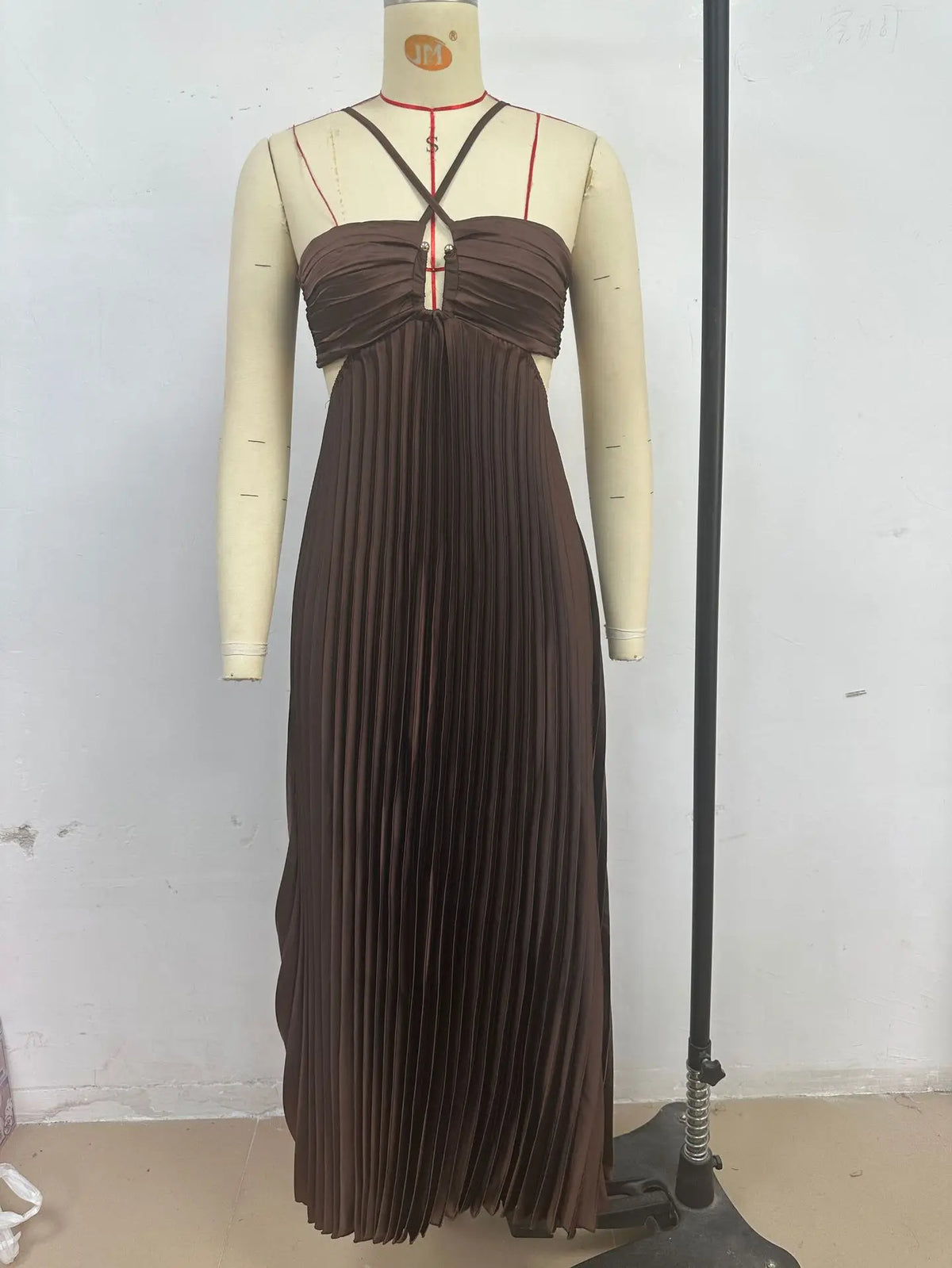Abito Lungo Estivo da Donna con Scollo all'Americana e Pieghe, Senza Schienale, Senza Maniche, Blu, per Vacanze al Mare, Moda Femminile 2026, Vestito a Trapezio
