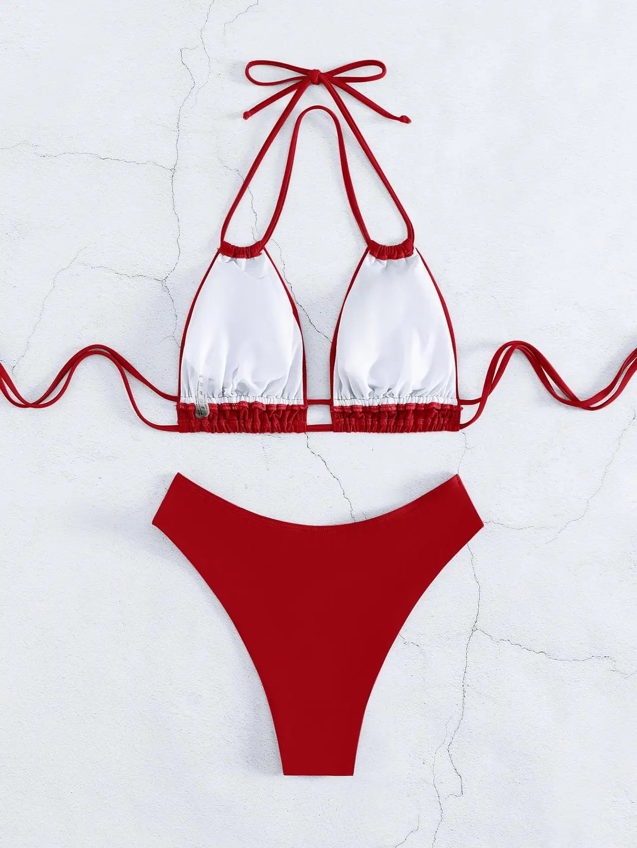 Costume da bagno bikini solido in nylon Costume da bagno sexy con modellazione di moda da donna 2025 Nuovo stile da spiaggia per costume da bagno