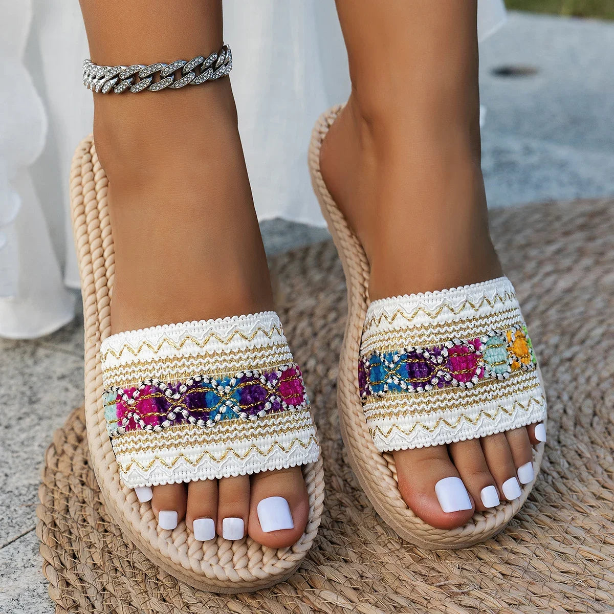 Damen-Sommerschuhe Damen-Pantoletten Outdoor-Strandsandalen Bohemian-Stil handgefertigte Plateau-Pantoffeln Flip-Flops Damen-Pantoletten