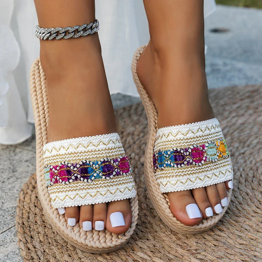 Chaussures d'été pour femmes Pantoufles pour femmes Sandales de plage extérieures Pantoufles à plateforme faites à la main de style bohème Tongs Sandales à enfiler pour femmes