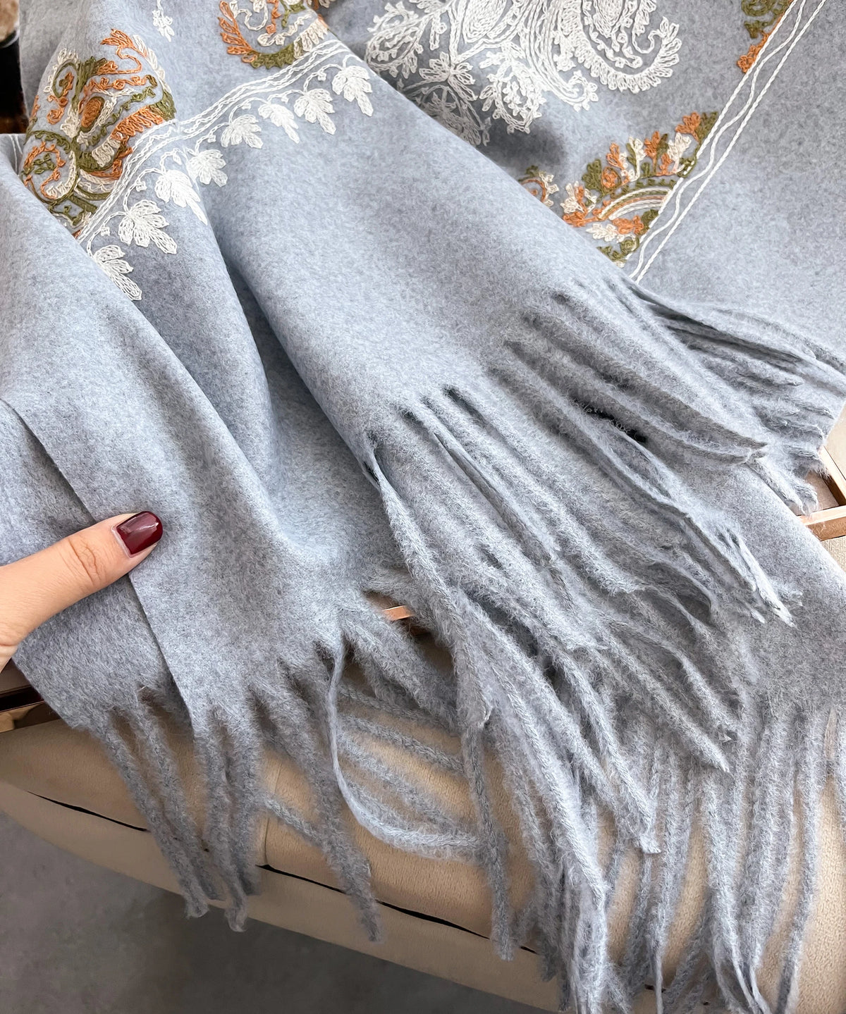 Sciarpa di cashmere calda invernale per donna Coperta di Pashmina ricamata Scialle spesso Fazzoletto da collo Moda Bufanda Echarpe Poncho