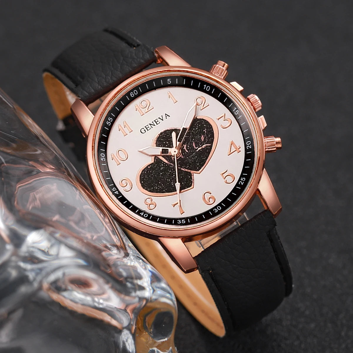 1/4PCSt Orologi da donna alla moda Orologio al quarzo con quadrante a cuore Cinturino in pelle casual Orologi da polso da donna Reloj Mujer (senza scatola)